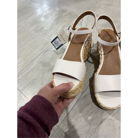 Universal Thread White Wedge Sandals Woman’s Size 11 NEW Memory Foam - Picture 7 of 12